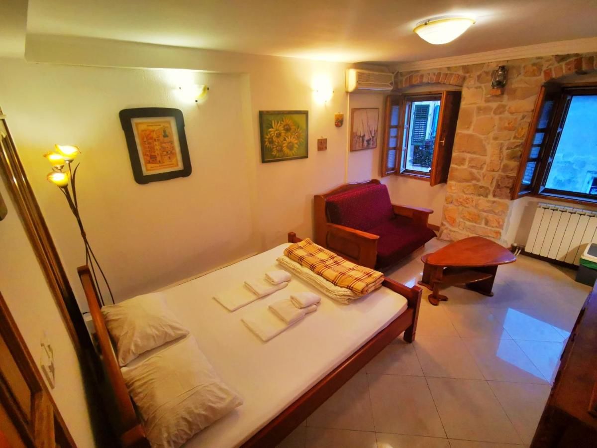 Хостелы Old Town Homestel Котор-7