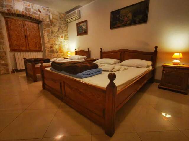 Хостелы Old Town Homestel Котор-14